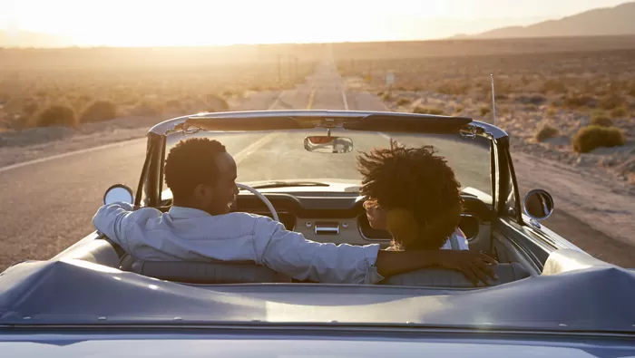 couple buying car